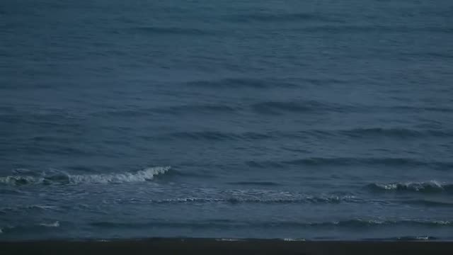 Ocean surface waves 02